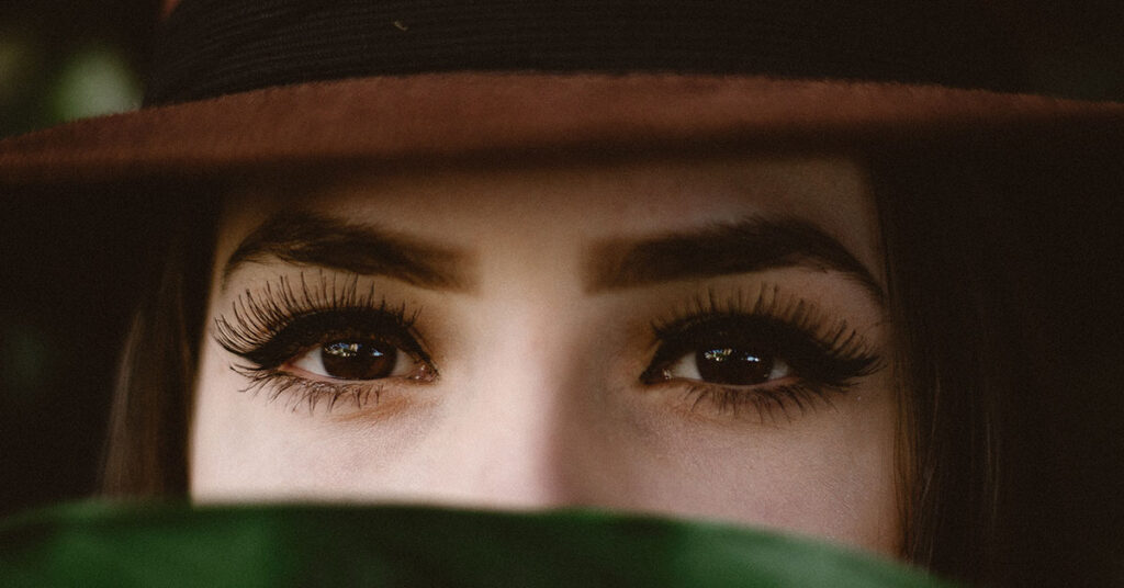 Eyebrow shape, eyebrows